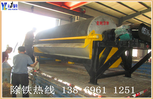 鐵礦磁選機(jī)，鐵礦磁選機(jī)競(jìng)爭(zhēng)實(shí)力強(qiáng)勁_(tái)多少錢_新疆鐵礦磁選機(jī)競(jìng)爭(zhēng)實(shí)力強(qiáng)勁能提高多少品位
