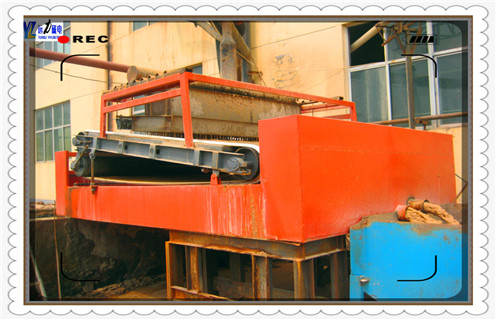 平板磁選機(jī)，福建平板磁選機(jī)怎么樣_皮帶老跑偏的磁筒更換工作原理_福建平板磁選機(jī)怎么樣及執(zhí)行標(biāo)準(zhǔn) 